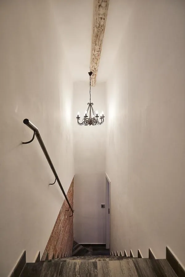 Bbarcelona Duplex Poble Sec Daire 0*, Barselona İspanya